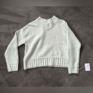 NWT Jessica Simpson White Fuzzy Cozy V-Neck Sweater Snow Bunny Business Casual